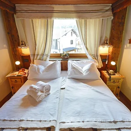 住宿加早餐酒店 阿费塔卡梅尔德查姆日夜旅馆 4*